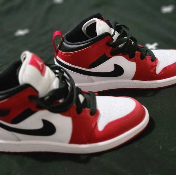 Jordan Other - Jordan 1 MidChicago (2020) (PS)